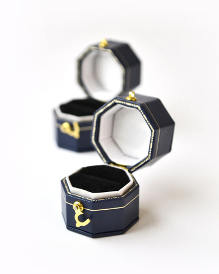 Футляр с оклейкой "шестигранник", серия "ОТЕЛЛО", 30х30х35 мм