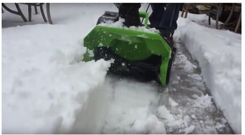 Снегоуборщик GREENWORKS GD40SB 40В,51см,б/щ,1хАКБ 4Ач и ЗУ (2600607)