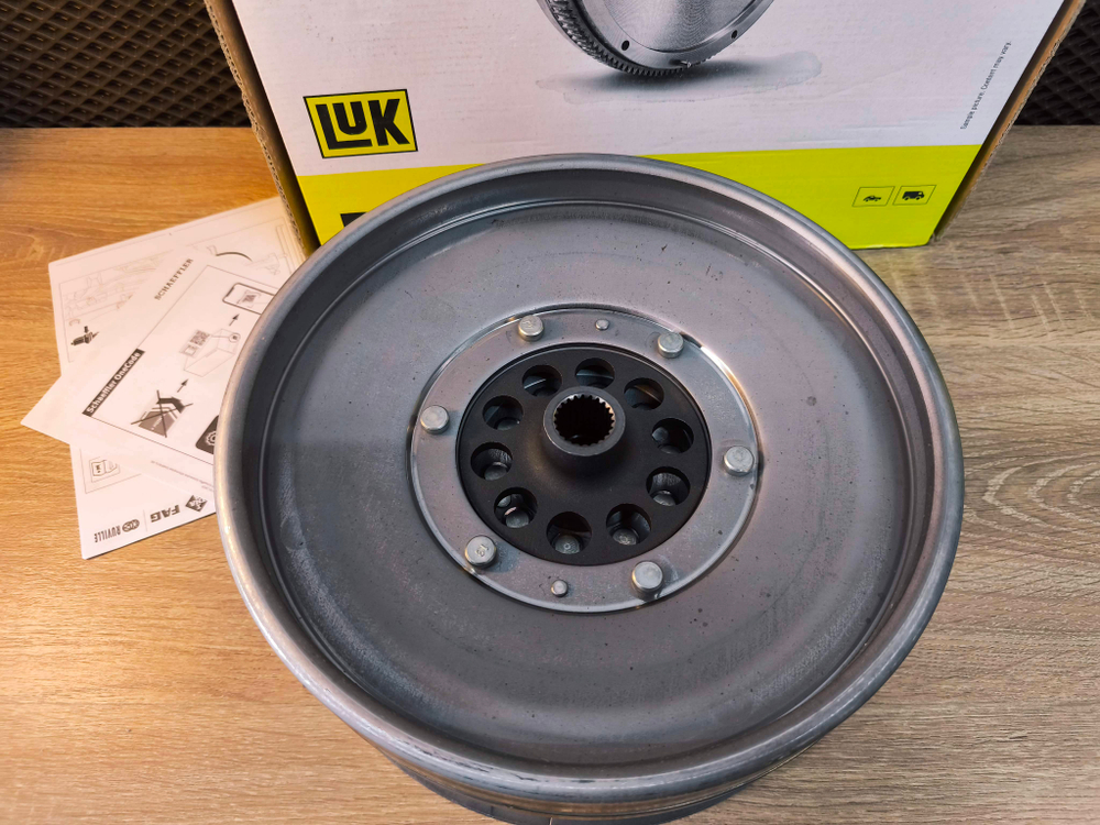 Маховик LUK для Audi А4 B8 A6 C7