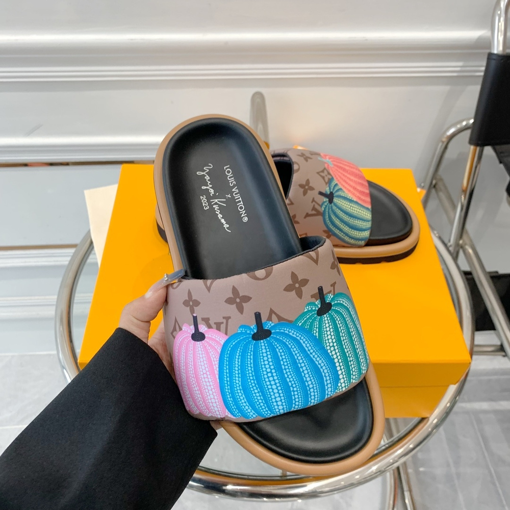 Louis Vuitton Pool Pillow Flat Comfort Mule