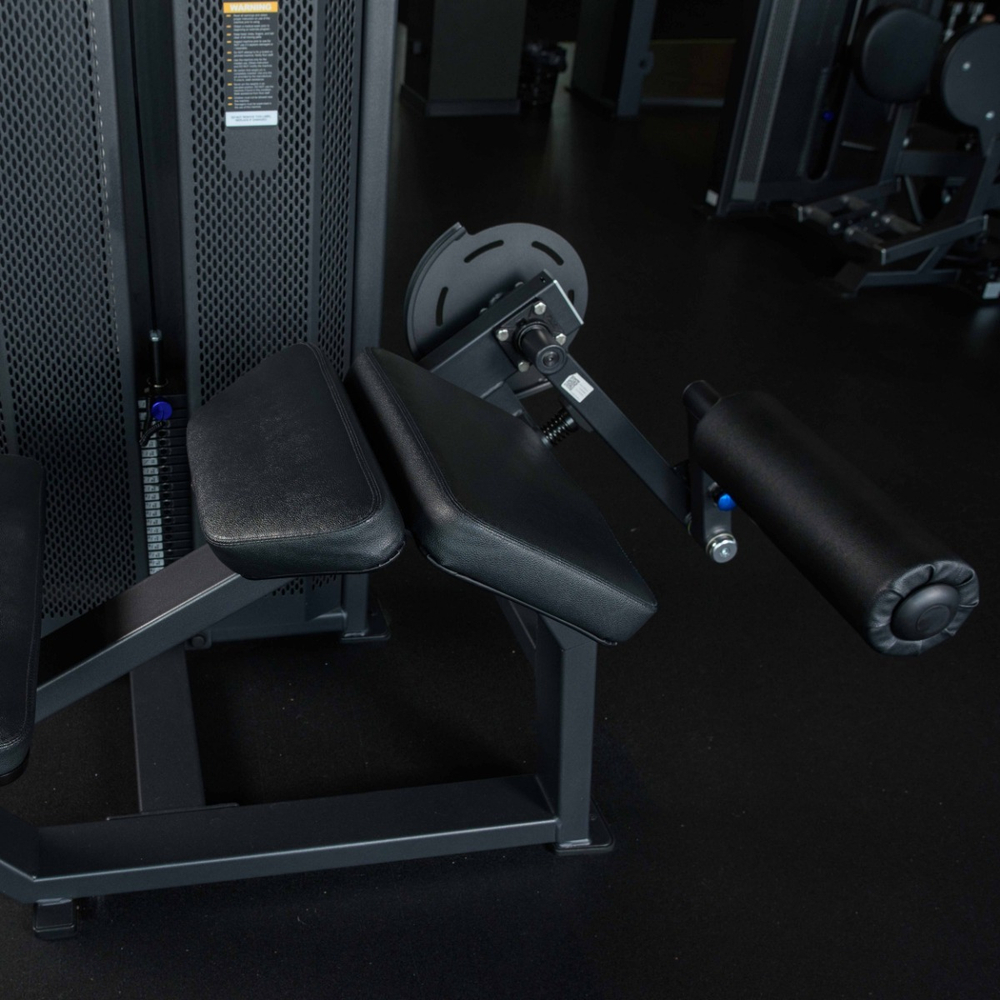 U3001D (E5001) Сгибание ног лежа. Стек 94 кг