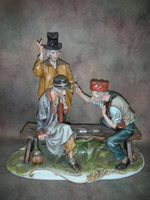 Статуэтка. Фарфор. Карточные баталии. Capodimonte. Италия