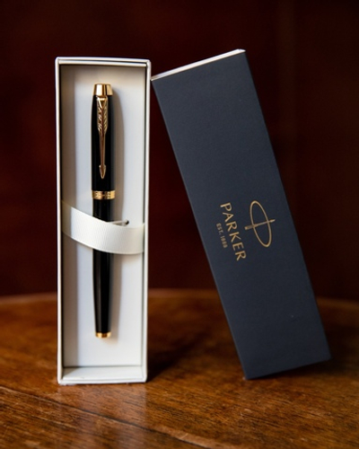 Подарочный набор с гравировкой: Ежедневник и Ручка-роллер Parker IM Metal Black GT