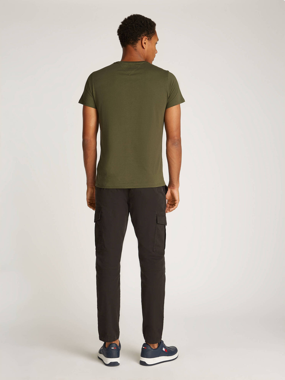 Футболка Tommy Jeans - оливковый (DM0DM04411)