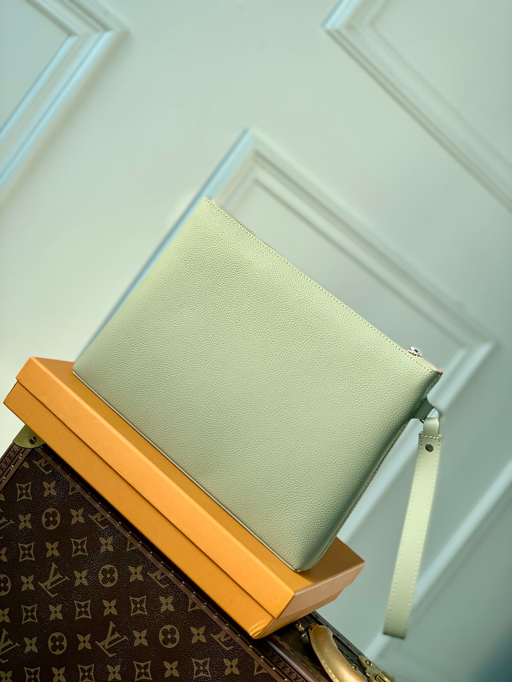 Louis Vuitton Takeoff Pouch