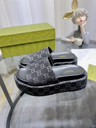 Gucci Slide Sandal