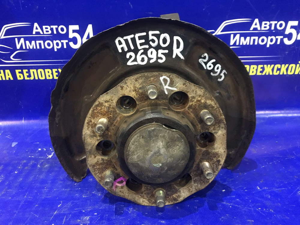 Ступица передняя правая NISSAN ELGRAND 1997-2002