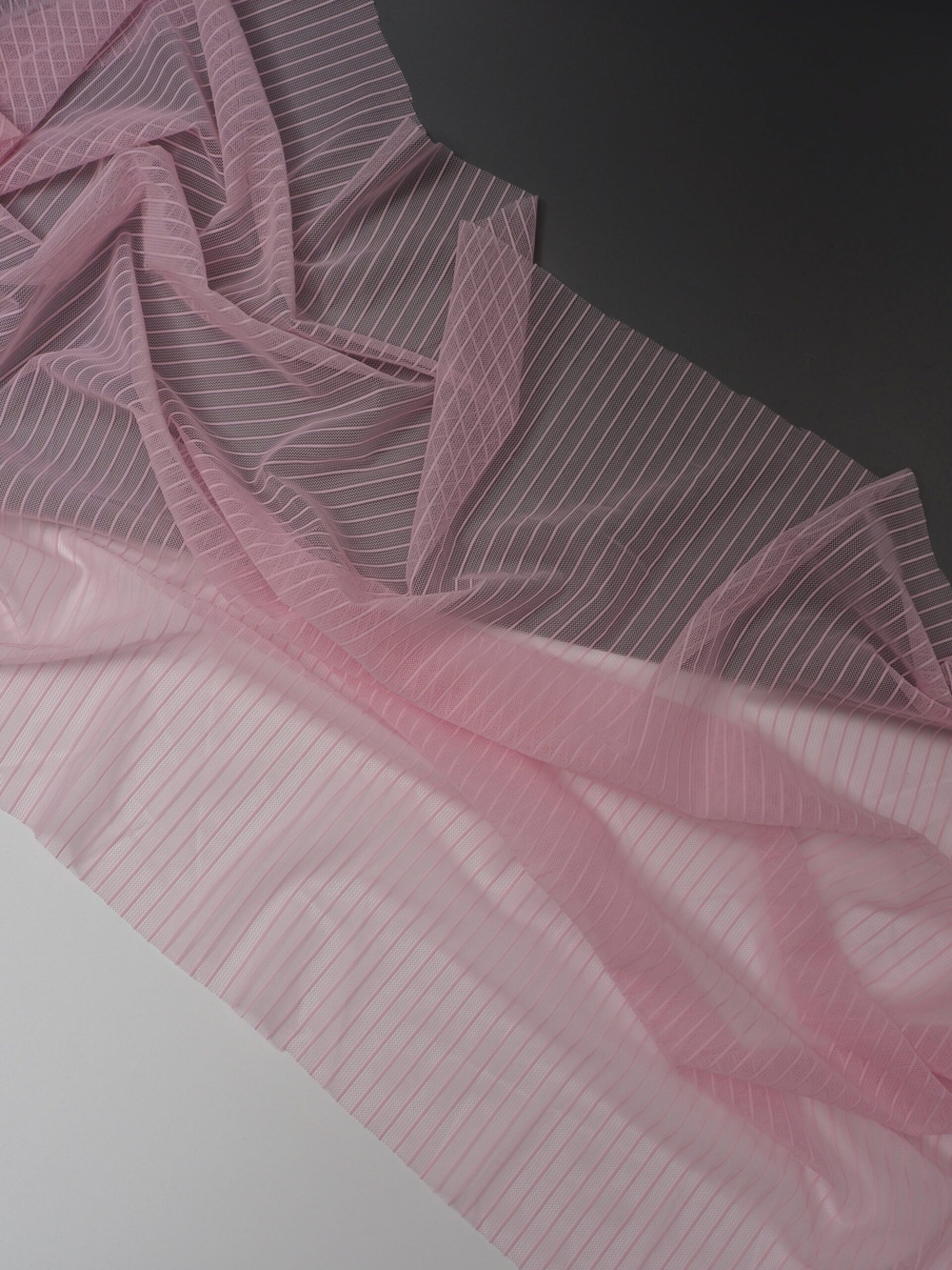 Сетка эластичная нежно-розовая в полоску метражом