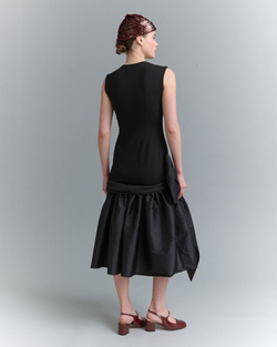 Платье с бантом по низу