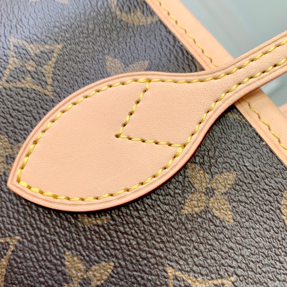 Louis Vuitton Neverfull Bandouliere Inside Out GM