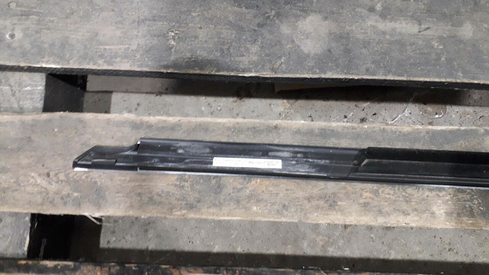 Молдинг двери передней Mercedes S (W222) 13-20 Б/У Оригинал A2226906405