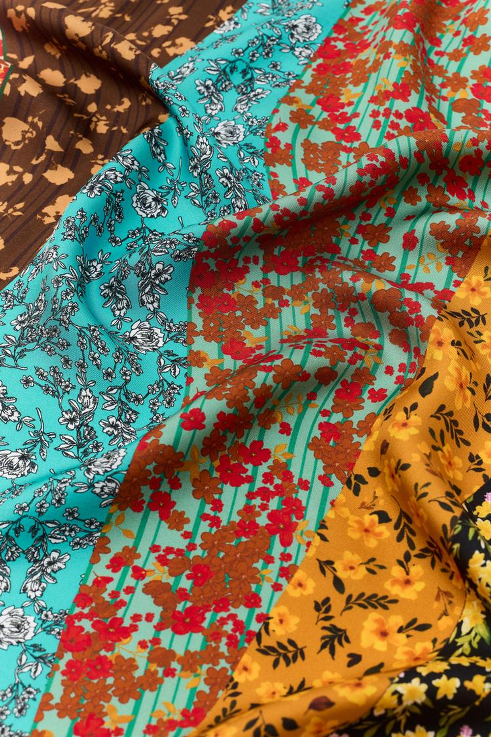 ZARA ШЕЛКОВЫЙ ПЛАТОК С ЦВЕТОЧНЫМ ПРИНТОМ, РАЗНОЦВЕТНЫЙ