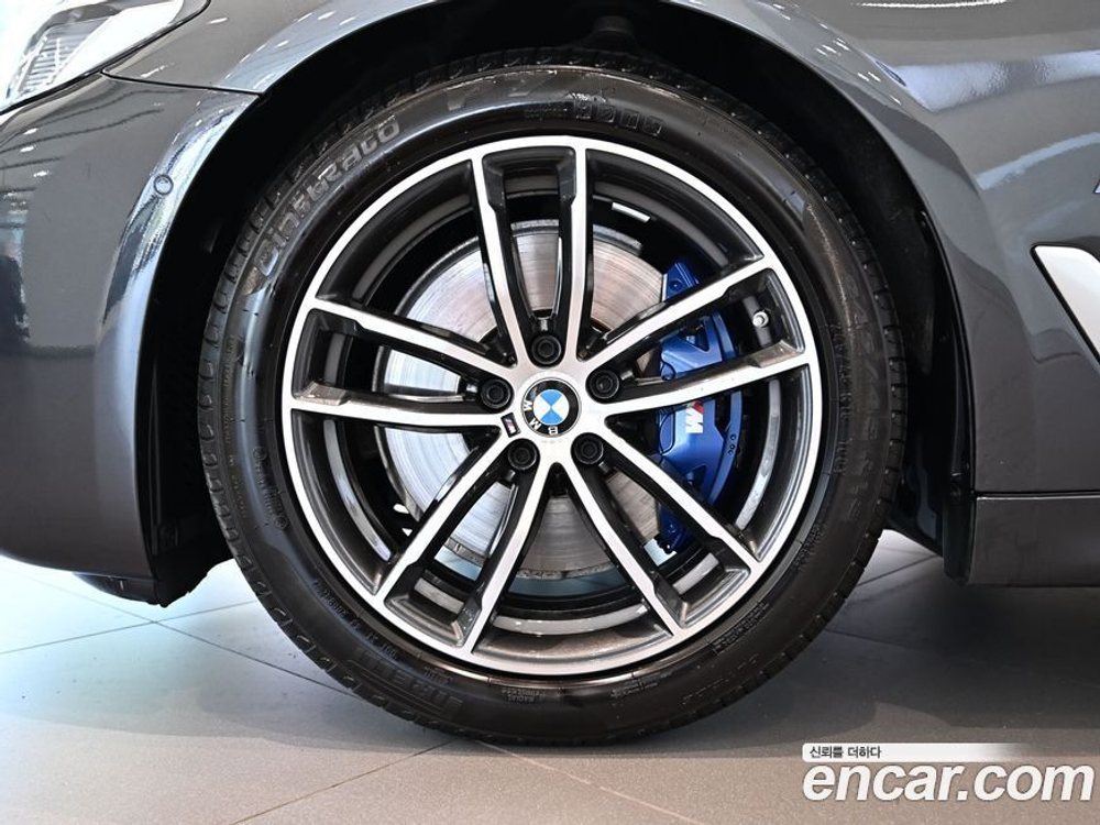 BMW 5 Series (G30) 520i M Sports (09.2022)