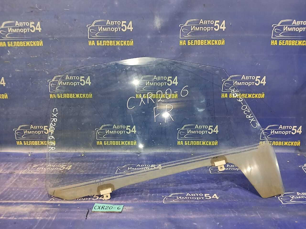 Стекло двери передней правой TOYOTA ESTIMA 1992
