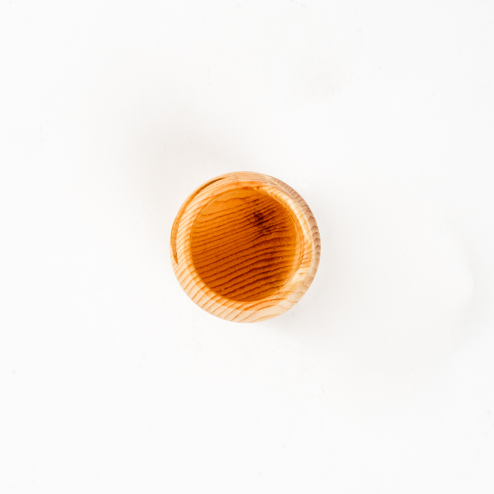 Деревянная рюмка (стопка, шот) из древесины сибирского кедра для крепких напитков. R44