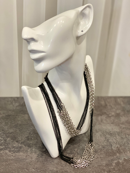 Колье длинные черные и серебряные цепи