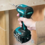 Makita DTD153RT аккумуляторный ударный шуруповерт (1 x 5 Ач, З/У)