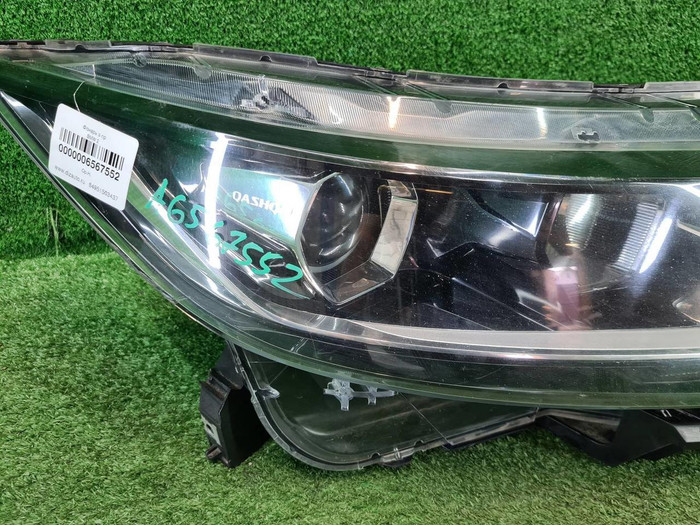 Фара правая Nissan Qashqai 2 j11 2017-2023 галоген