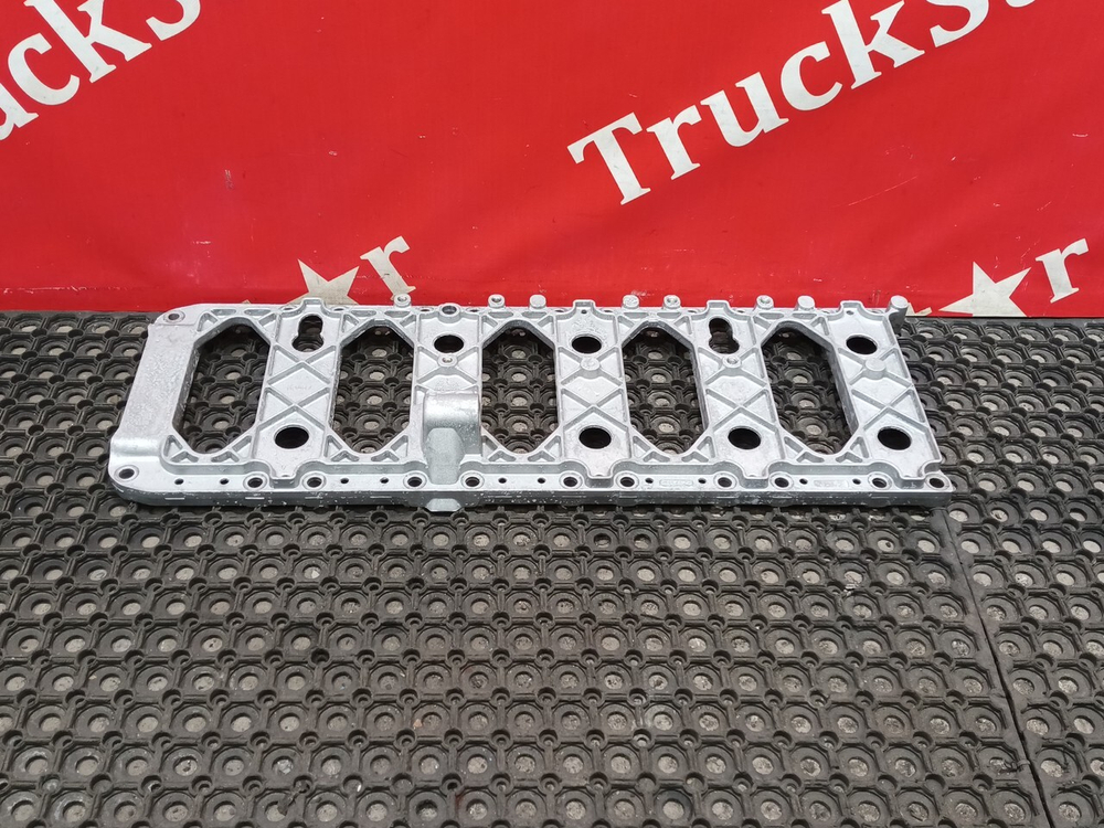 Плита двигателя 2020г