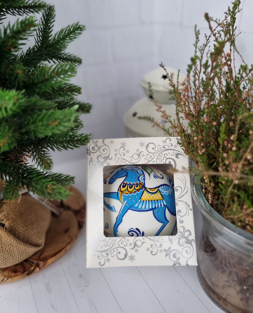 Шар стеклянный "Городецкая роспись" с лошадкой