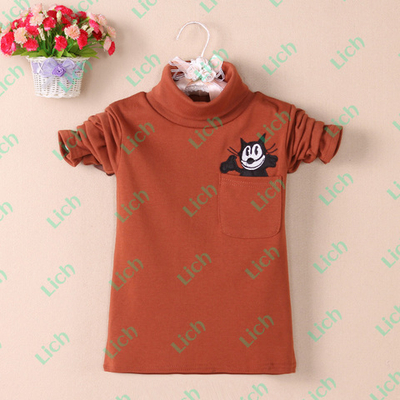 Водолазка с аппликацией кота и заплатами на локтях