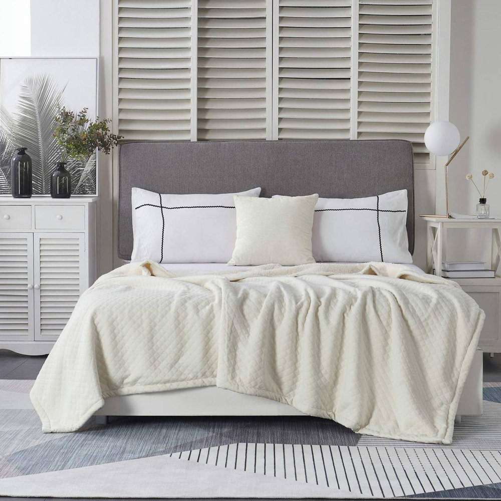 Плед 160х220 Sofi De MarkO Гранд молочный