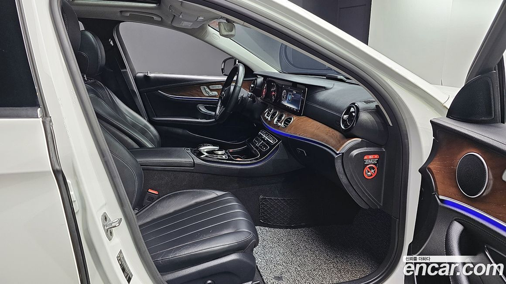 Mercedes-Benz E-Class W213 E220d 4MATIC Exclusive (10.2019)