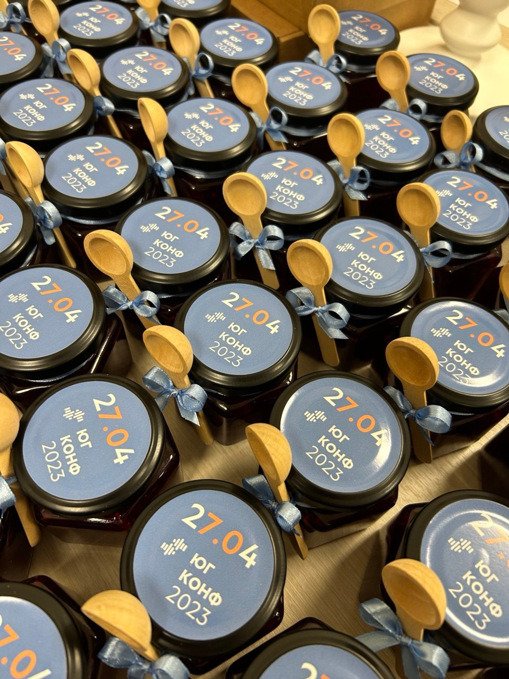 Брендированный мед с орехами для корпоративных подарков