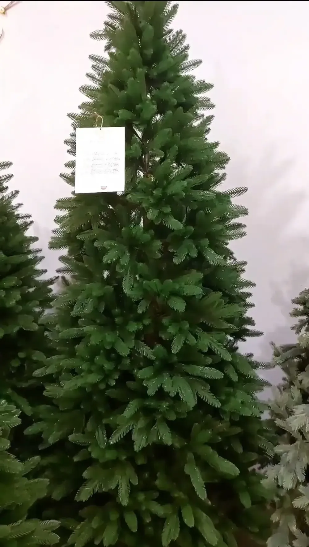 литая елка Эстер