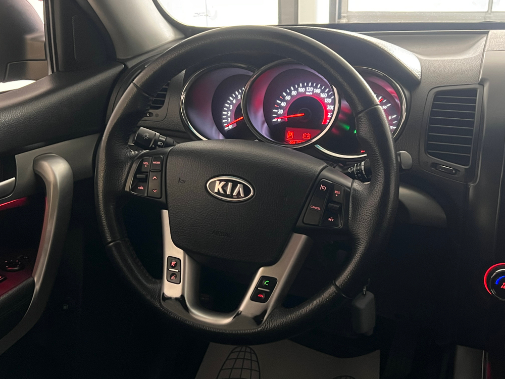 Kia Sorento, 2011 год