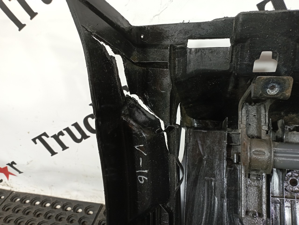 Крыло заднее задняя часть в сборе