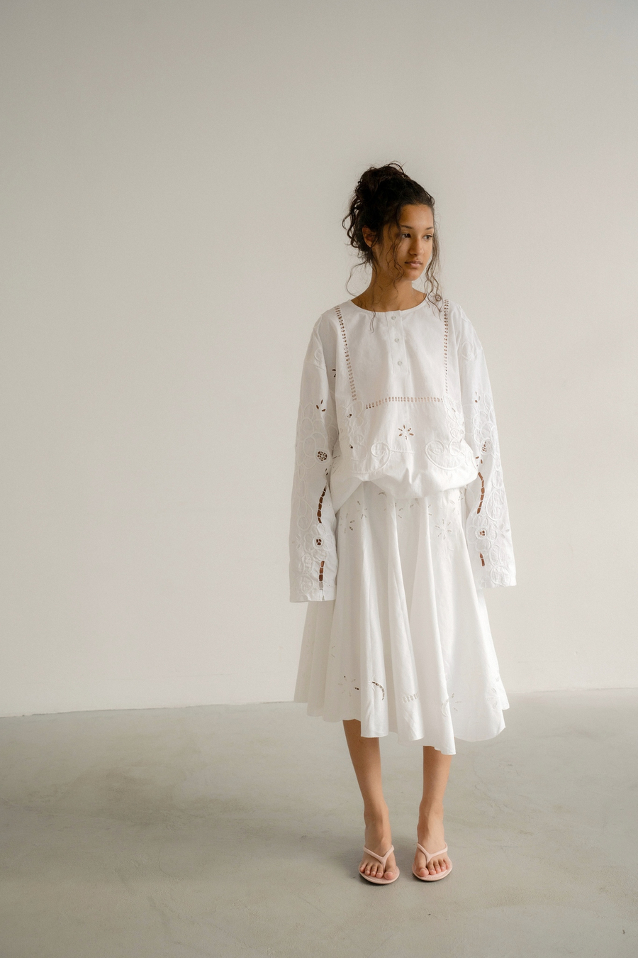 Рубашка с лентой на талии