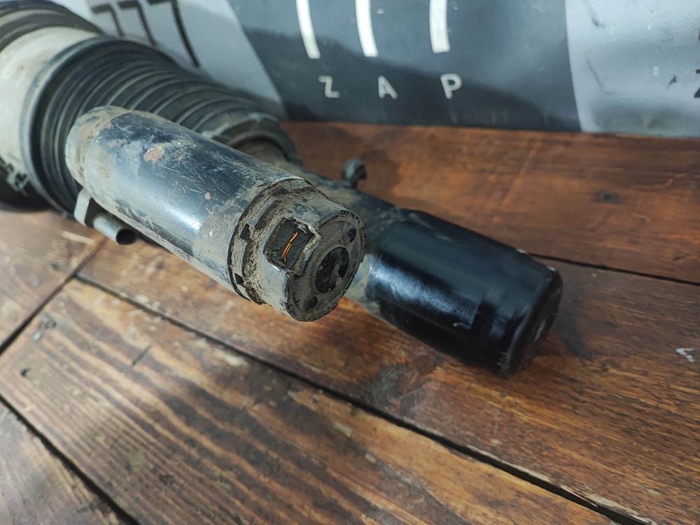 Амортизатор передний левый BMW 7-Series (G11) 15-22 Б/У Оригинал 77687755905