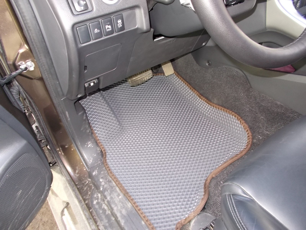 Автоковрики для Mitsubishi Pajero Sport 3 (2016--&gt;)