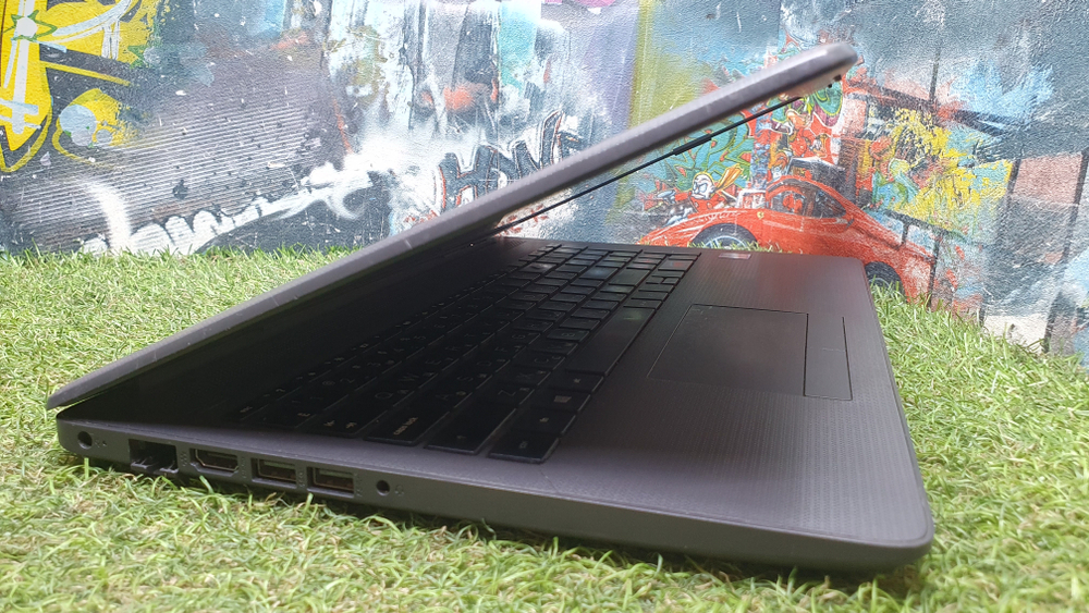 Ноутбук HP i3-7/8Gb/250 G7 6BP31EA/Windows 10