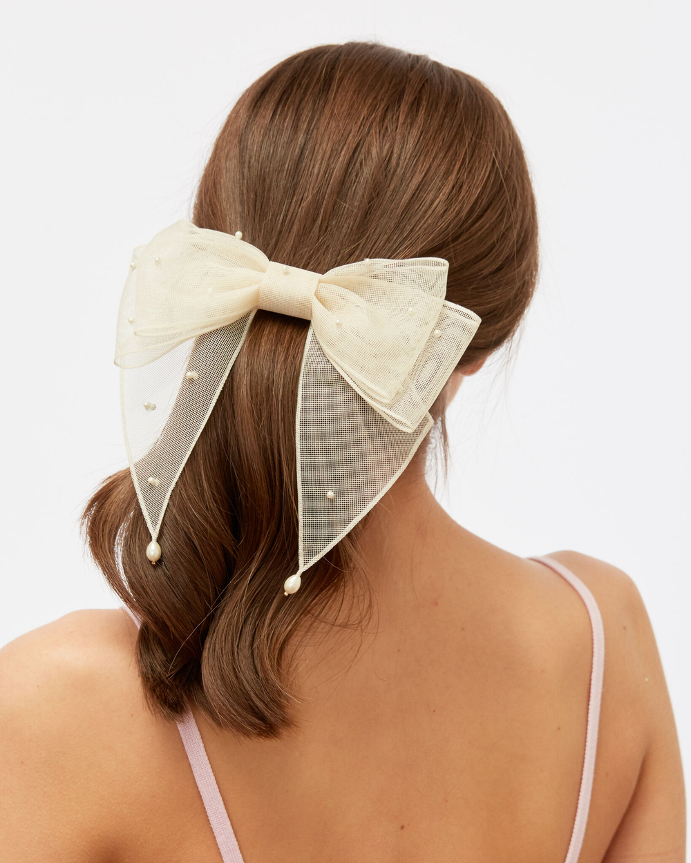 Бант "Бэтман" из белой сетки расшитый жемчугом