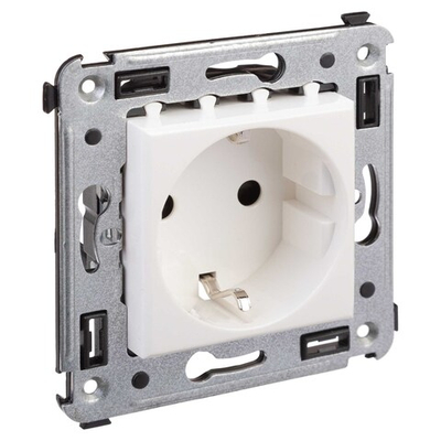 Розетка в стену, 2P+E, с з/ш, "Avanti", "Белое облако"