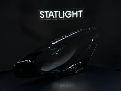 Правое стекло фары Porsche Cayenne II 958 2014-2018 рест