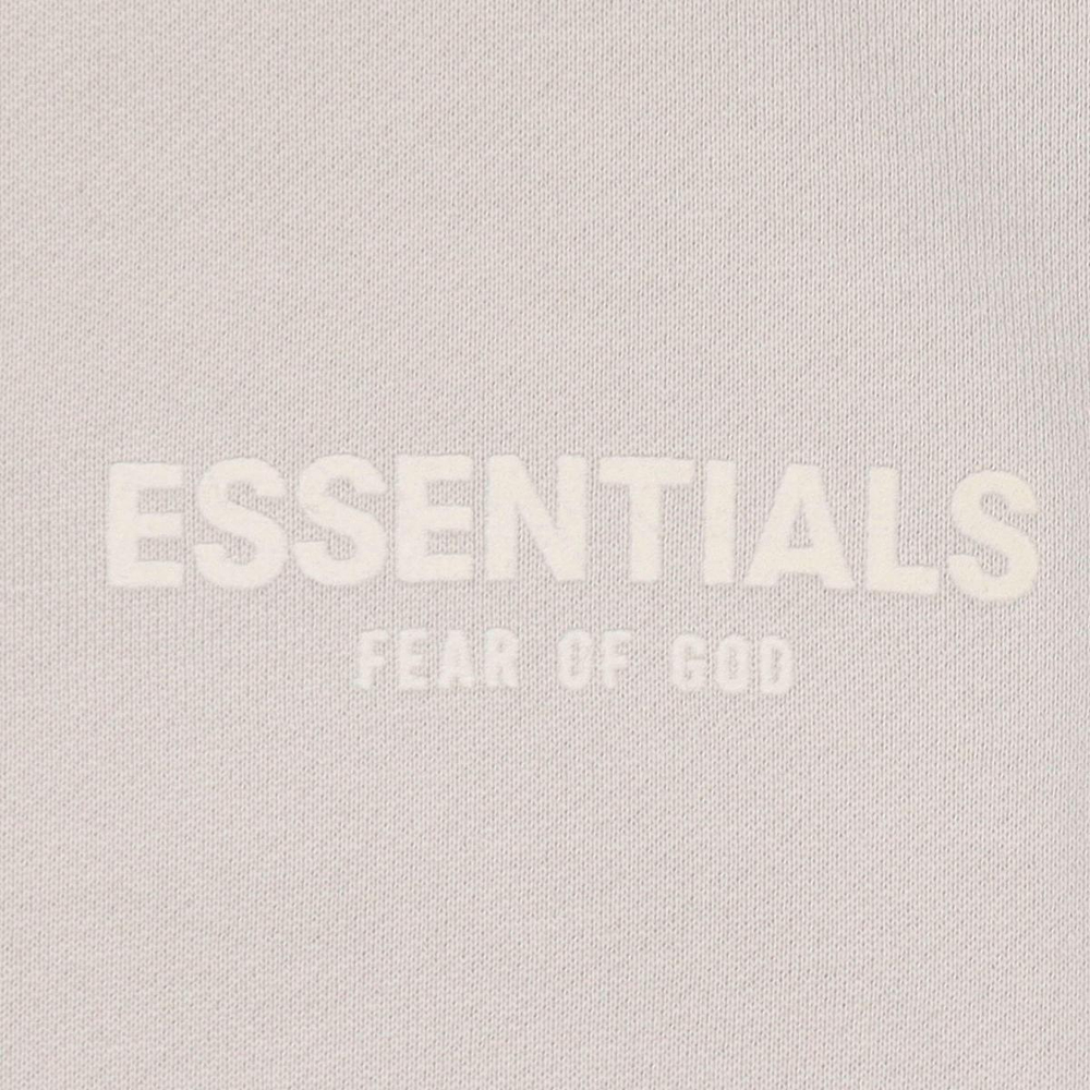 Шорты Fear of God Essentials SS22 Shorts Wheat Logo, FOG-SS22-136