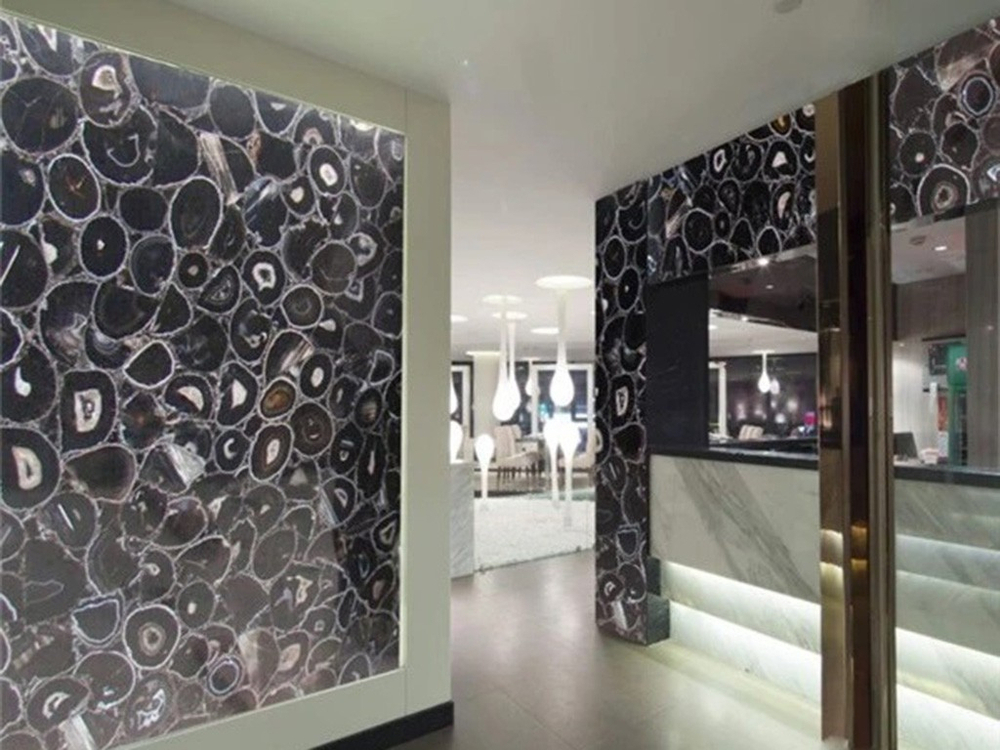 AGATE BLACK