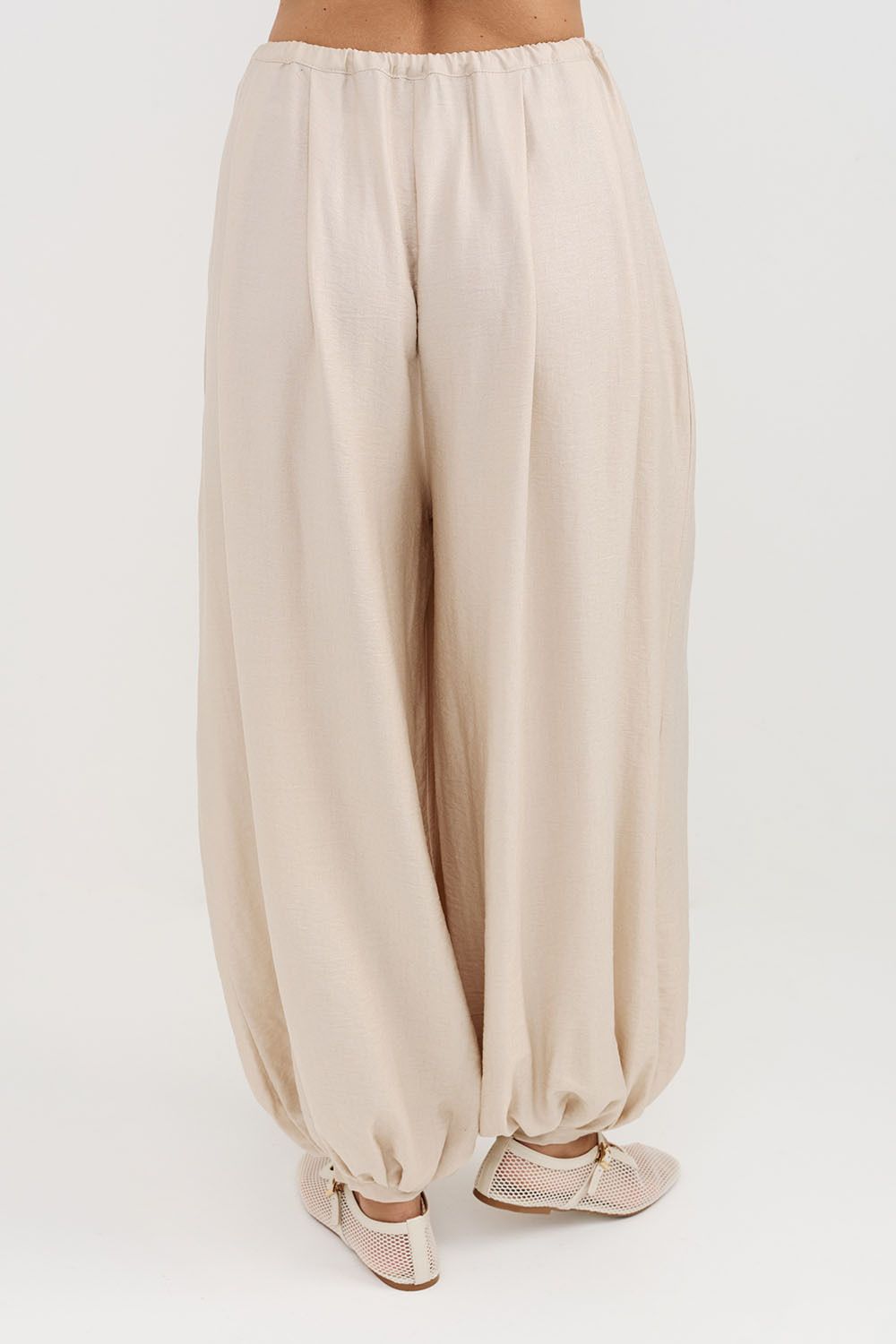 Брюки алладины из вискозы жемчужного цвета