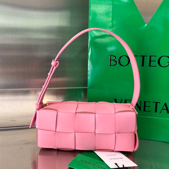 Bottega Veneta Small Brick Cassette 23 cm