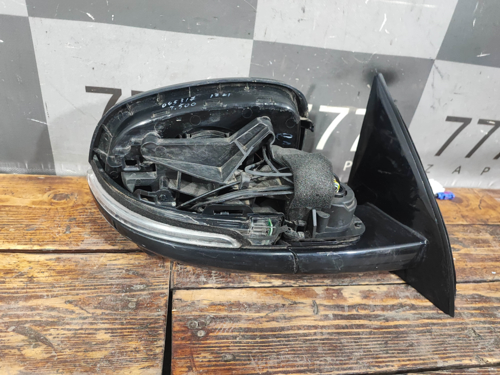 Зеркало правое 17 pin Tank 500 21-нв Б/У Оригинал 8202200XKV3AA