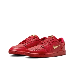 Женские кроссовки Air Jordan 1 Low Method of Make Gym 'Red Metallic Gold' FN5032-607