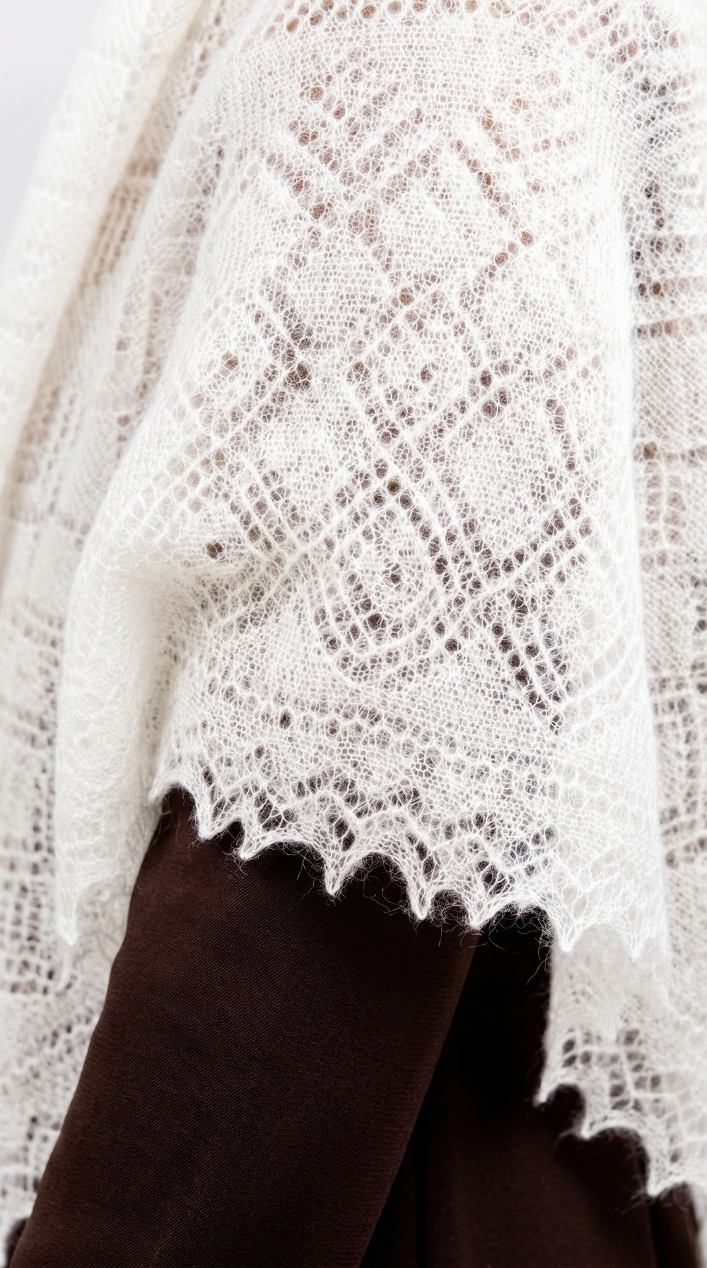 Оренбургский пуховый платок-паутинка А100-01 белый отбеленный