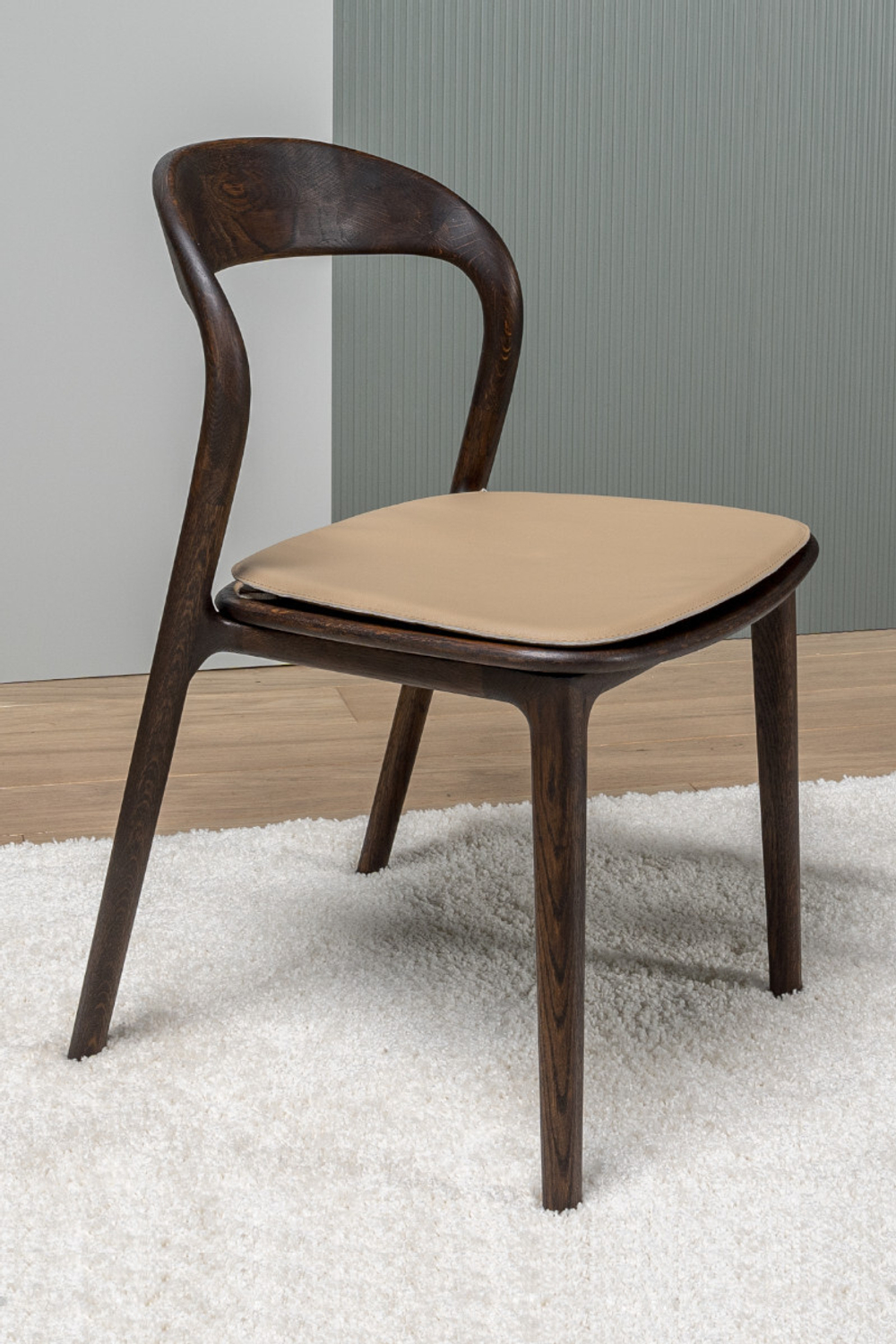 Стул из массива дуба дизайнерский Caro (10 цветов)