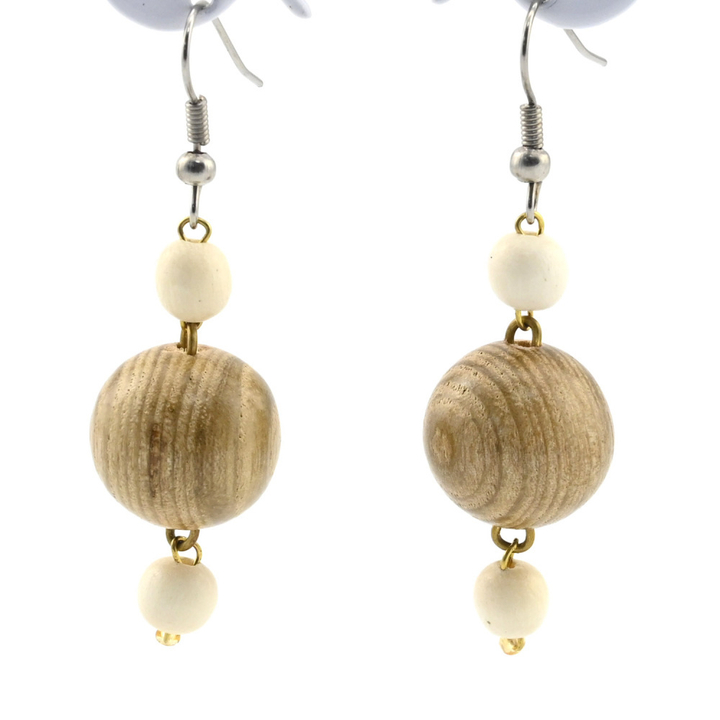 Серьги Снежок цвет бежевый, молочный, дерево 3,5 см