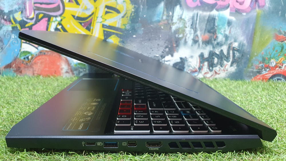 Игровой Acer i7-9/32Gb/GTX 1660 Ti 12Gb/144Hz/Predator Helios 300 PH315-52-78VL/Windows 10