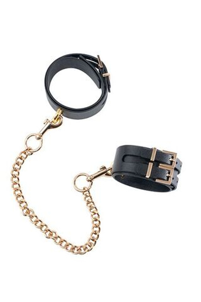 Черные оковы PREMIUM ANKLE CUFFS WITH CHAIN с золотистой цепочкой (Цвет: черный с золотистым)
