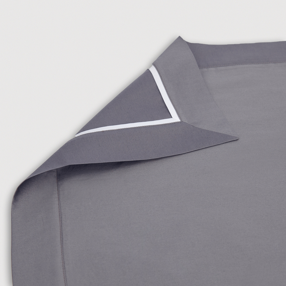 Постельное белье cемейное Сlaire&Caroll George темно-серое с белым кантом